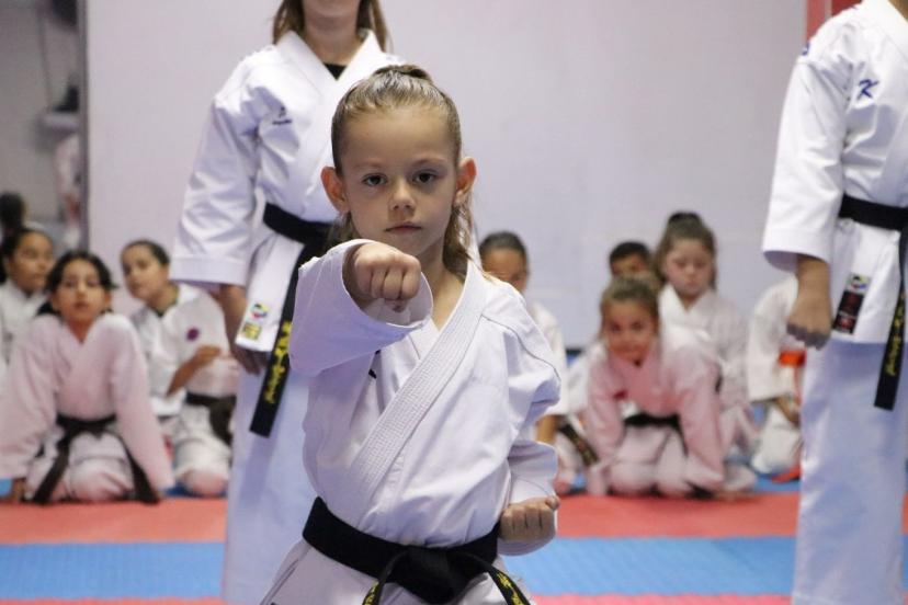 Bütün şampiyonlardan madalyayla döndü: Minik Ayza'nın hedefi Avrupa