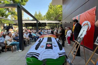 Eskişehirspor’un efsane ismi Süreyya Özkefe son yolculuğuna uğurlandı