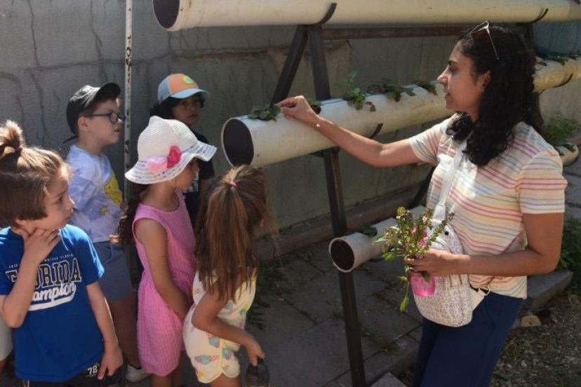 Kreş öğrencileri Anadolu Üniversitesi serasını ziyaret etti