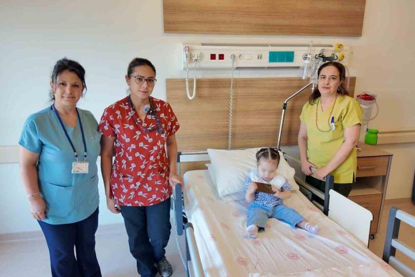 Eskişehir’de 8 Aylık Bebeğin Böbreğinden 15 mm Taş Çıkarıldı