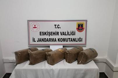Araçta 25 kilogram kaçak tütünle yakalanan şüpheliye işlem yapıldı