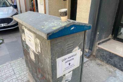 Elektrik panosunun dört bir tarafına asılan uyarılar dikkat çekti