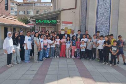 Eskişehir’de Kur’an Kursu Öğrencilerine Tatlı Sürpriz