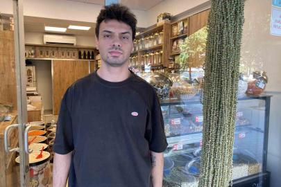 ÇİÇEK BAMYA FİYATLARINDA DÜŞÜŞ, KİLOSU 2 BİN 900 TL!