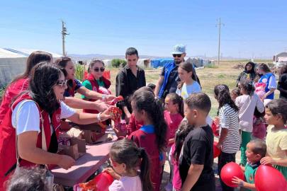 Mevsimlik işçilerin çocukları unutulmaz bir gün yaşadı
