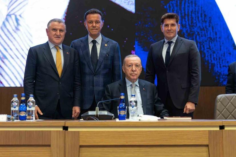 Nebi Hatipoğlu ve Jeyap Heper, Cumhurbaşkanı Erdoğan’ı ziyaret etti