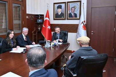 Vali Aksoy, Halk Günleriyle 300 Vatandaşın Sorunlarını Dinledi!