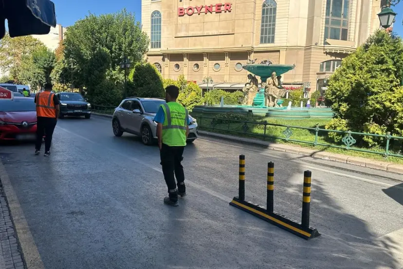 Vatandaş Şikâyet Etti, Belediye Harekete Geçti: Eskişehir'in O Caddesinde Artık Park Yasak!