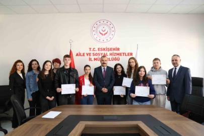 Çocuk Hakları İl Komitesi üyelerine teşekkür belgeleri takdim edildi