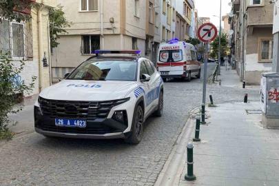 Daireden yayılan ağır koku ekipleri harekete geçirdi