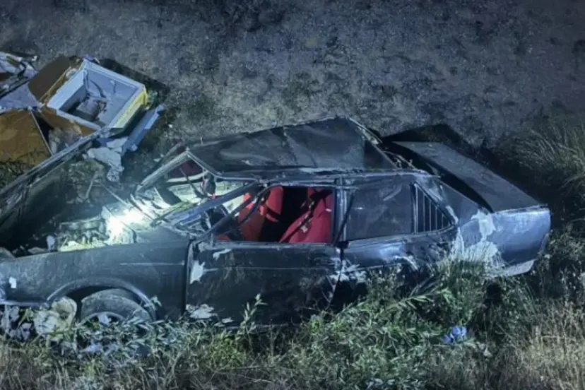 Direksiyon hâkimiyetini kaybetti, şarampole uçtu!