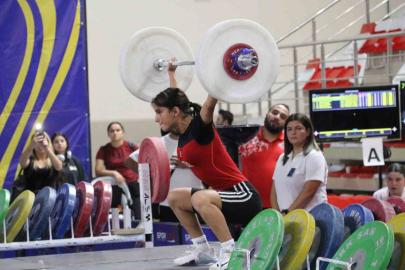 Gençler Kulüpler Türkiye Halter Şampiyonası Eskişehir’de başladı