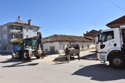İnönü Belediyesi’nden ilçe içi yollarda bakım çalışmaları devam ediyor