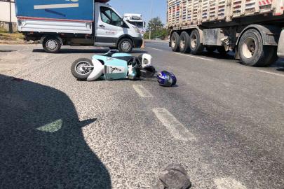 MOTOSİKLET SÜRÜCÜSÜ KAÇAMADI, YARALANDI!