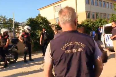 Polis ekiplerinin okul çevrelerinde denetimleri sürüyor