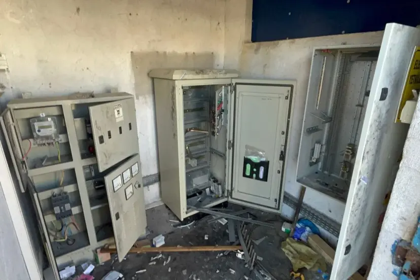 ESKİ Tesisinde Hırsızlık! Kapıyı Delip Ekipman Çaldılar!