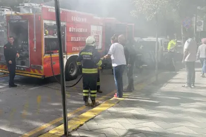 Eskişehir Atatürk Caddesi’nde Yangın: Dubalar İtfaiyeyi Engelledi!