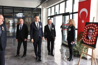 Atatürk, 87. Yılında Duygusal Bir Törenle Anıldı