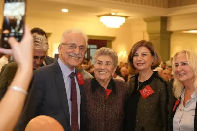 Ayşe Ünlüce, Odunpazarı İlçe Başkanlığı'nın dayanışma gecesinde partililerle buluştu!
