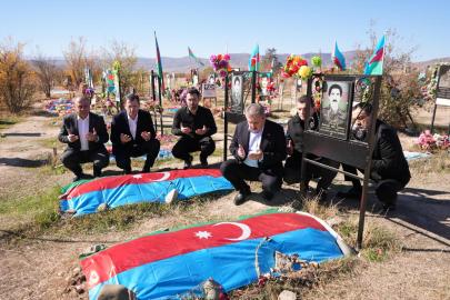 DESTİCİ, KARABAĞ VE HOCALI ŞEHİTLERİNİ RAHMETLE ANDI!