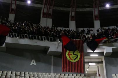 Es Es, Tire deplasmanında hem sahada hem tribünde güç gösterisi yaptı!