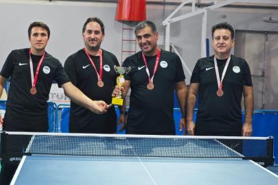 Eski Masa Tenisi Takımından Büyük Başarı!