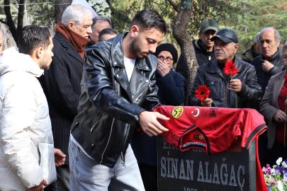 Eskişehirspor Efsanesi Sinan Alağaç 40. Yılında Anıldı!