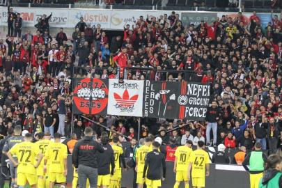 Eskişehirspor tribünlerinden uyarı!
