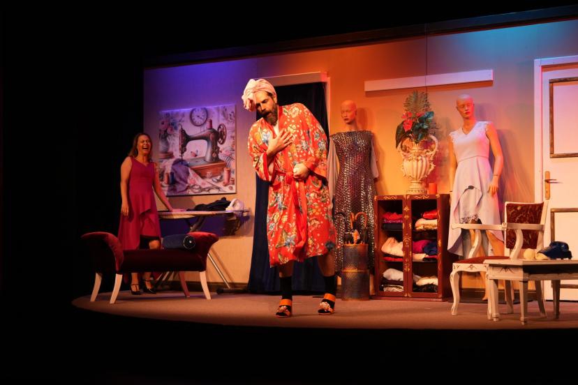 “Kendime Kıyamam” Tiyatrosu Tepebaşı’nda Büyük Beğeni Topladı