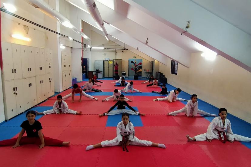 Porsuk Spor Salonu’nda taekwondo çalışmaları büyük ilgi görüyor!