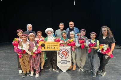 Şehit Soner Özübek Okulları “Yine mi Sen” Performansıyla Türkiye Birincisi Oldu