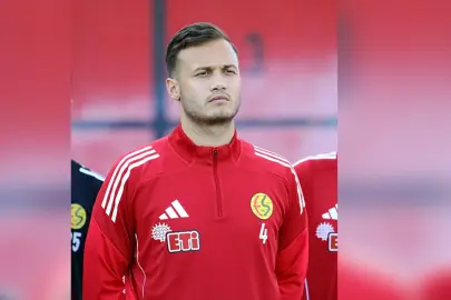 Talha Özler maskesiyle sahaya dönüyor!