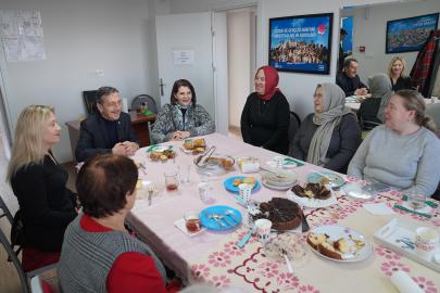Başkan Ataç Belde Evi kursiyerleri ile buluştu