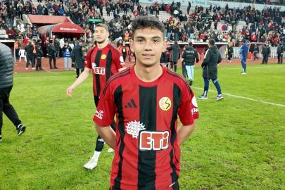 Eskişehirspor’da yeni transferler formayı giymek için gün sayıyor!