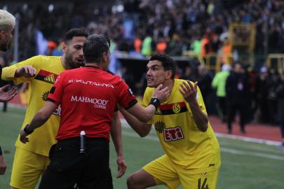 Hakem kararı tartışma yarattı