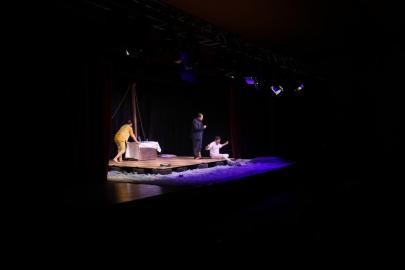 Sui Generis Tiyatro Gemlik’te Sahne Aldı