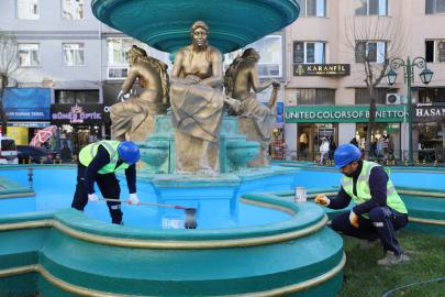 Süs Havuzlarında Bakım ve Yenileme Çalışmaları Sürüyor