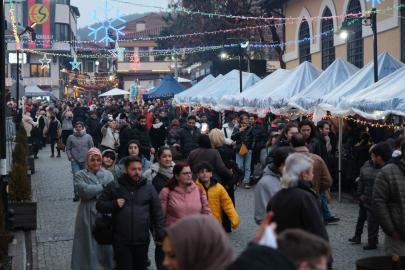 Yeni yıl coşkusu Hicri Sezen Meydanı’na geliyor