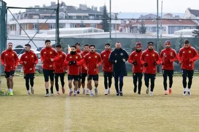 Es-Es sahasında Altay’ı devirip zirveyi bırakmak istemiyor
