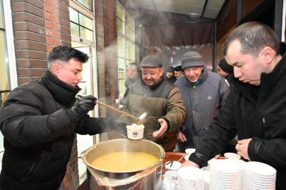 İçleri ısıtan başlangıç! İnönü’de yeni yılın ilk çorbası belediyeden!