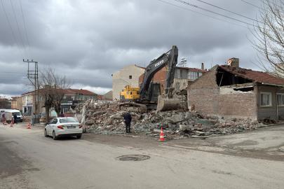 "Bir İşi de Düzgün Yapın Ya HUU!" Serhat Tunç’tan İstimlak İsyanı