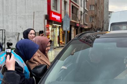 İftara 5 Kala Sürprizi: Eskişehir’in Vekil Annesi Halkla İç İçe!