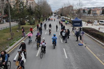 26 Nisan’da Trafik Kesilecek: Eskişehir’de Arabasız Pazar Güzergâhları Belli Oldu