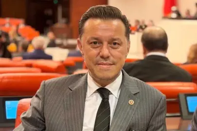 AK Partili Hatipoğlu Belediye Yönetimini Hedef Aldı: "Eskişehir Deneme Tahtası Değildir"