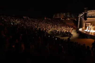 Ebru Yaşar’dan 120 Kişilik Dev Kadroyla İlk Senfoni Performansı