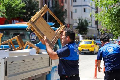 Eskişehir'de kaldırım işgallerine zabıta engeli